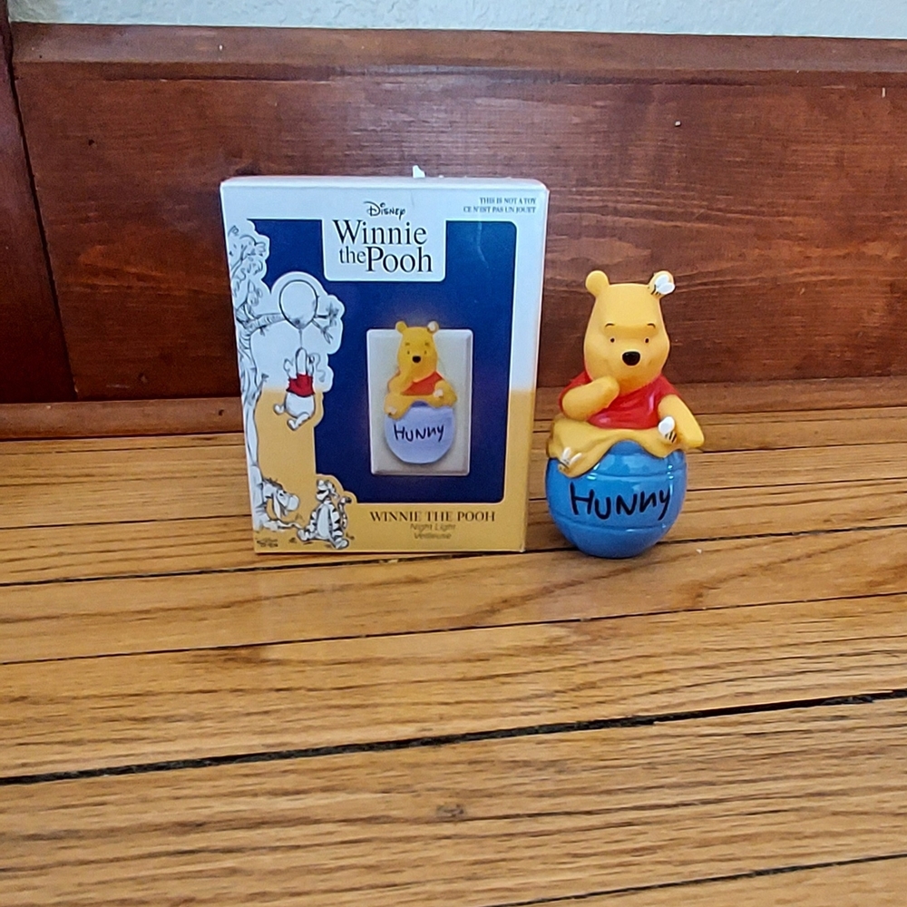 Disney Winnie the Pooh Figurine